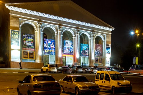 А Ви вже присвятили театру поетичні рядки?