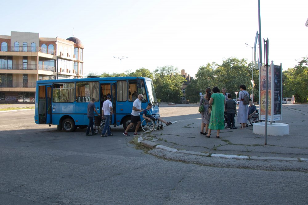 До театру завітали вихованці Олешківського дитячого будинку-інтернату