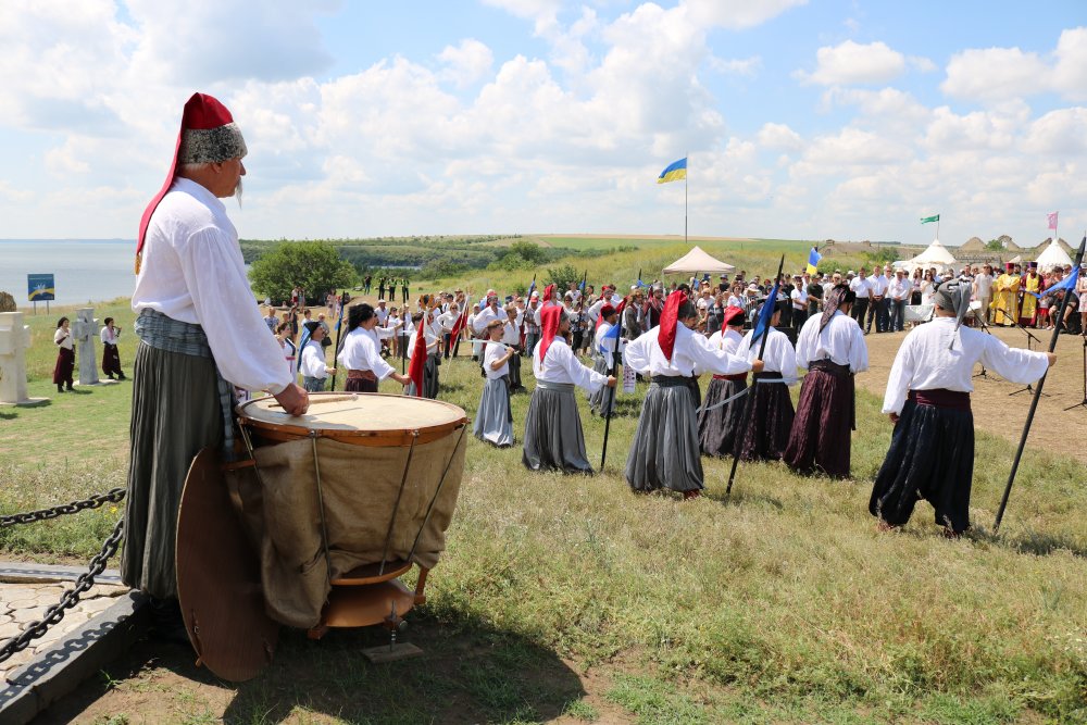 Артисти реконструювали підписання першої Конституції