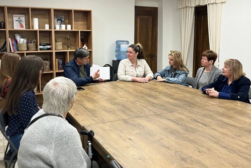 Art against Artillery. Voices of Resilience