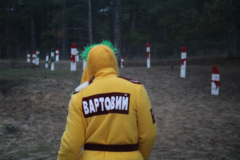 Дід Мороз чекає на вас у казковому лісі