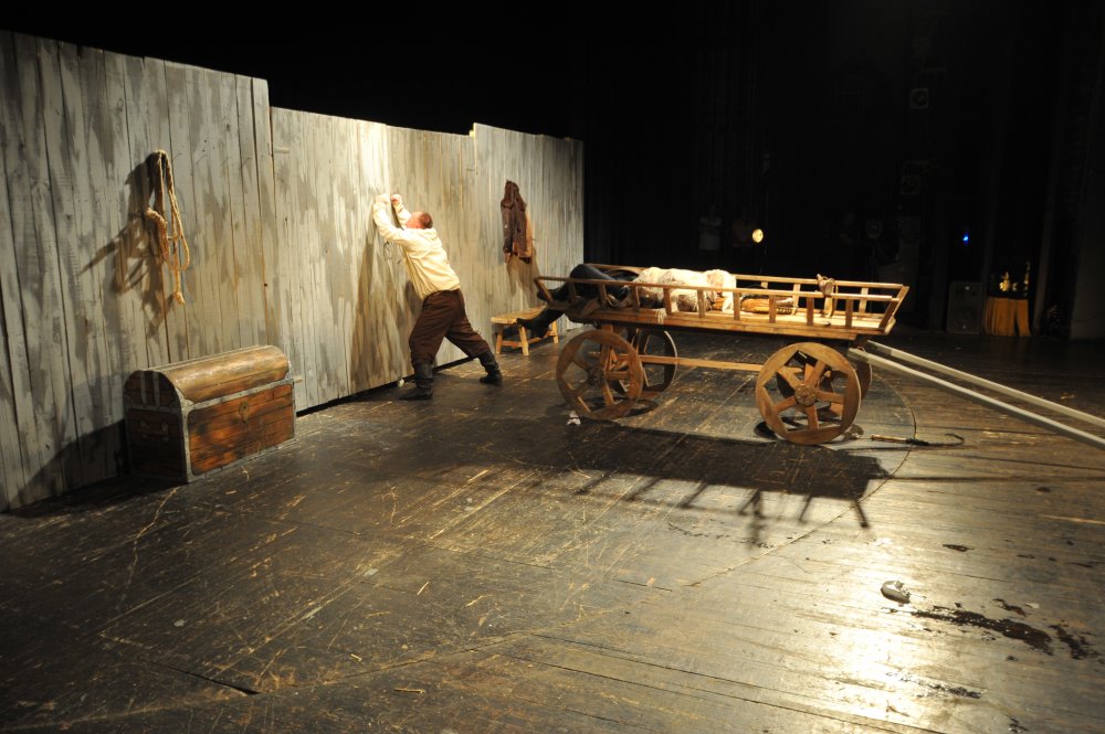 &laquo;Disko Show&raquo; та &laquo;Video Mapping&raquo;: грандіозне відкриття &laquo;Мельпомени&raquo;