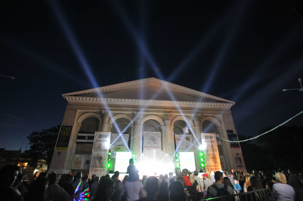 &laquo;Disko Show&raquo; та &laquo;Video Mapping&raquo;: грандіозне відкриття &laquo;Мельпомени&raquo;