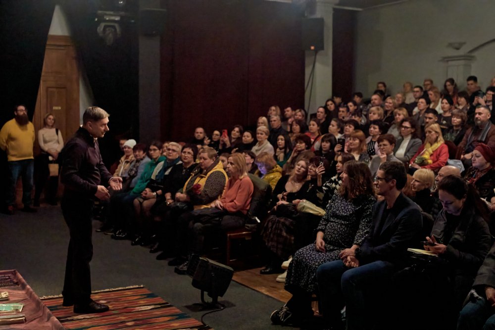 &laquo;Буде тобі, враже, так, як відьма скаже&raquo; в столиці