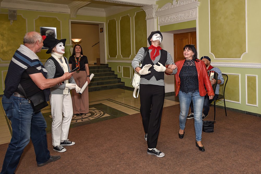 &laquo;Обережно &ndash; жінки!&raquo;: відновлення вистави